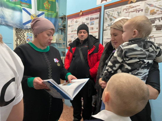 В День героев Отечества в Сосновоборске состоялось торжественное открытие Стены памяти В День героев Отечества в Сосновоборске состоялось торжественное открытие Стены памяти 3