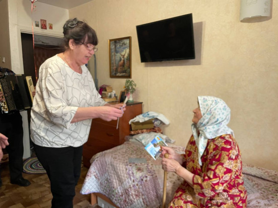 В Сосновоборске поздравили долгожителей, которым на троих уже 270 лет В Сосновоборске поздравили долгожителей, которым на троих уже 270 лет 4