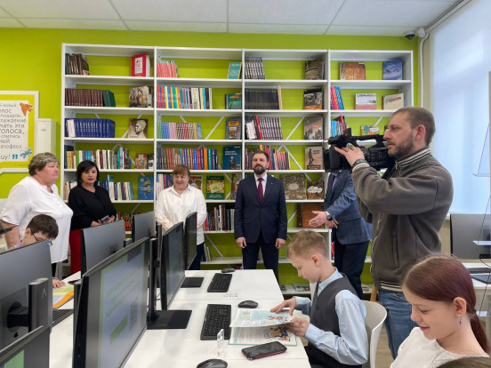 В Сосновоборске распахнула свои двери Городская детская библиотека после модернизации В Сосновоборске распахнула свои двери Городская детская библиотека после модернизации 5
