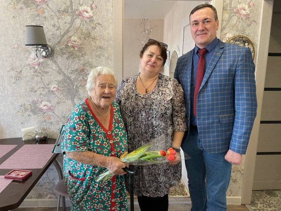В Сосновоборске продолжается вручение медалей в честь 80-летия Победы в Великой Отечественной войне 1941-1945 годов В Сосновоборске продолжается вручение медалей в честь 80-летия Победы в Великой Отечественной войне 1941-1945 годов 3