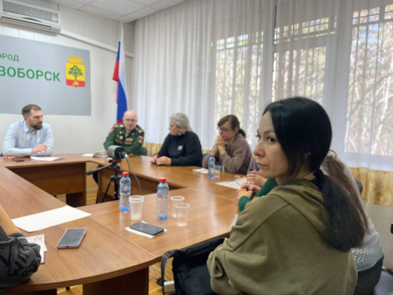 Глава Сосновоборска встретился с родными участников специальной военной операции Глава Сосновоборска встретился с родными участников специальной военной операции 3