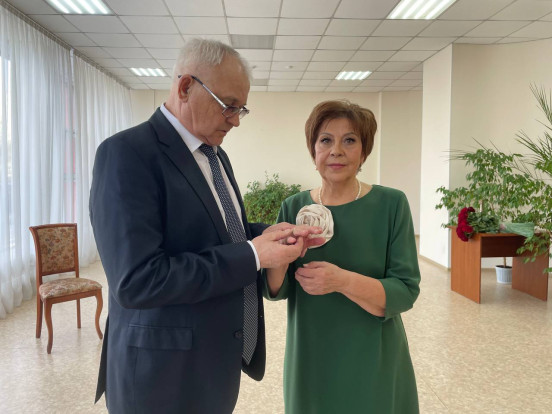 Семья Васильевых из Сосновоборска отметила «золотую свадьбу» Семья Васильевых из Сосновоборска отметила «золотую свадьбу» 4