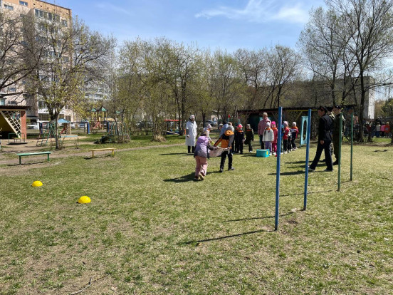 В детском саду Сосновоборска прошла военно-спортивная игра «Зарница» В детском саду Сосновоборска прошла военно-спортивная игра «Зарница» 7