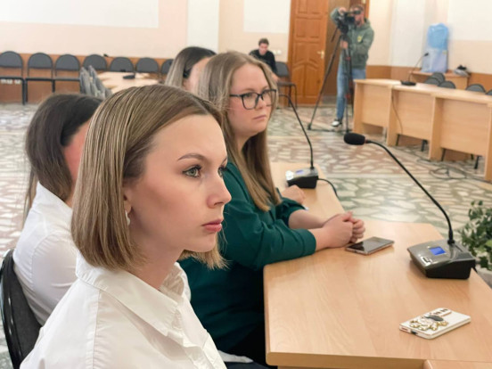 В Сосновоборске состоялось заседание молодежного совета при главе города В Сосновоборске состоялось заседание молодежного совета при главе города 14