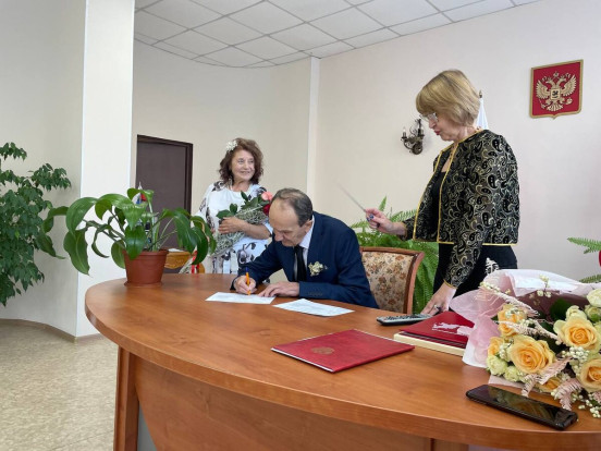 Семья Киндеевых из Сосновоборска отметила «золотую свадьбу» Семья Киндеевых из Сосновоборска отметила «золотую свадьбу» 3
