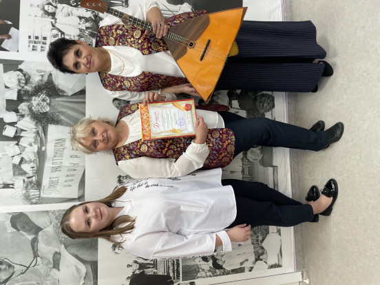 В городской больнице Сосновоборска для пациентов прозвучали исцеляющие звуки музыки В городской больнице Сосновоборска для пациентов прозвучали исцеляющие звуки музыки 8