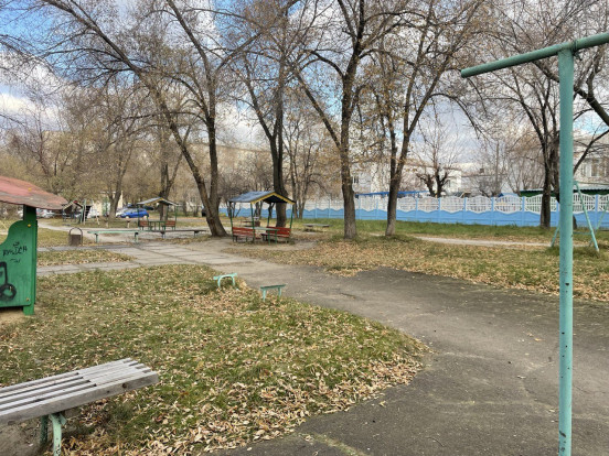 Исследуем проблемные дворы Сосновоборска: Юности, 13, 17, 19 и 9-й Пятилетки, 17 Исследуем проблемные дворы Сосновоборска: Юности, 13, 17, 19 и 9-й Пятилетки, 17 5
